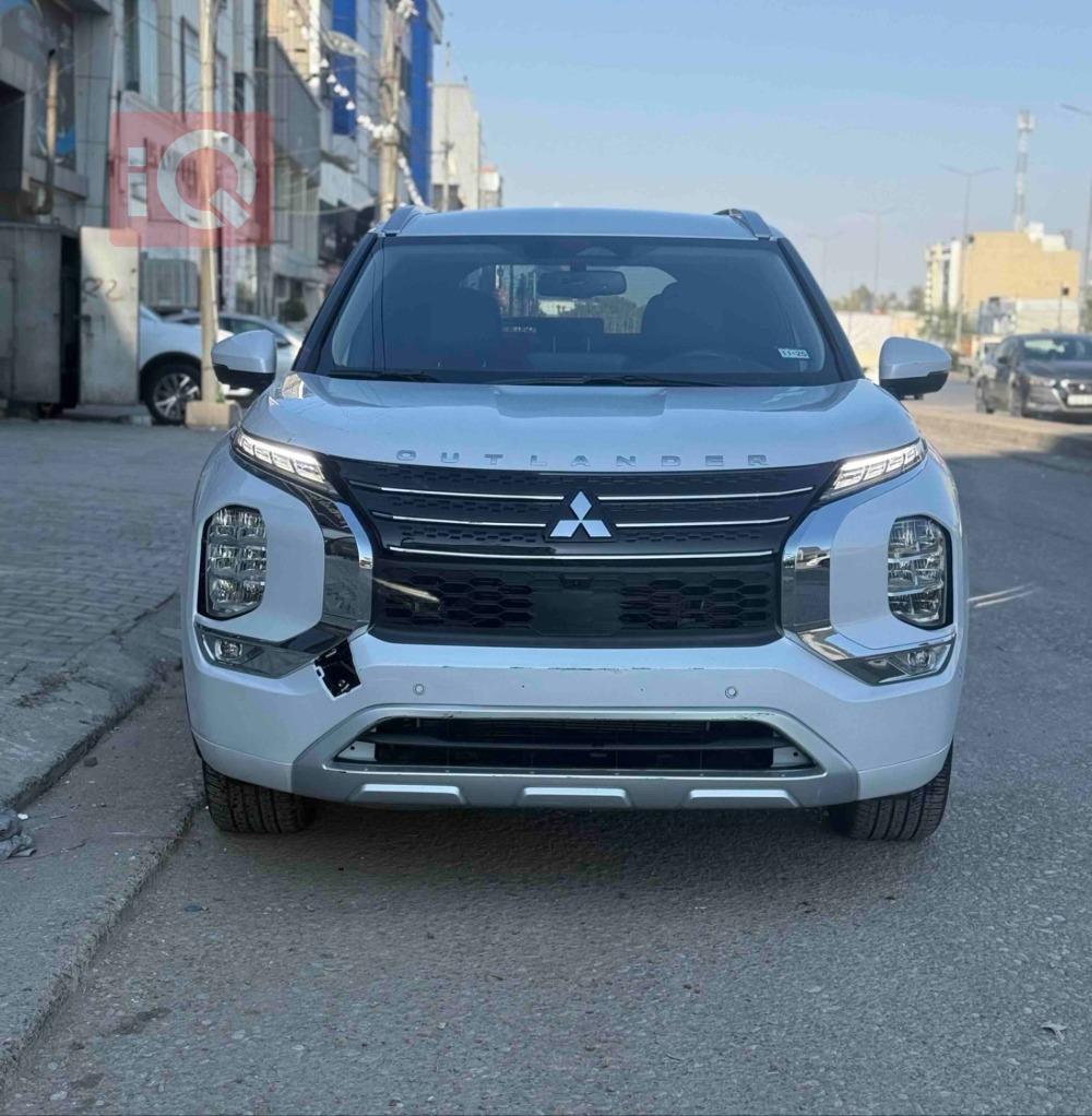 میتسوبیشی ئاوتلاندەر